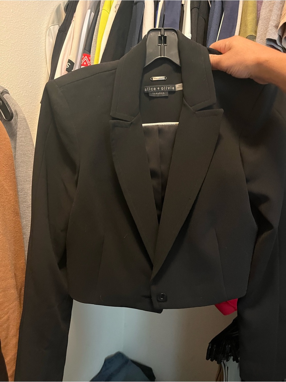 Alice + Olivia Black Cropped Tailored Blazer